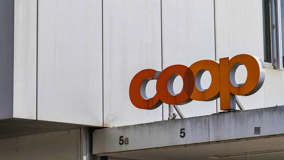 Coop again performed better in 2024 than in the previous year. With slightly higher sales, the Coop Group reported a 1.7 percent increase in net profit to CHF 585 million. (archive image)