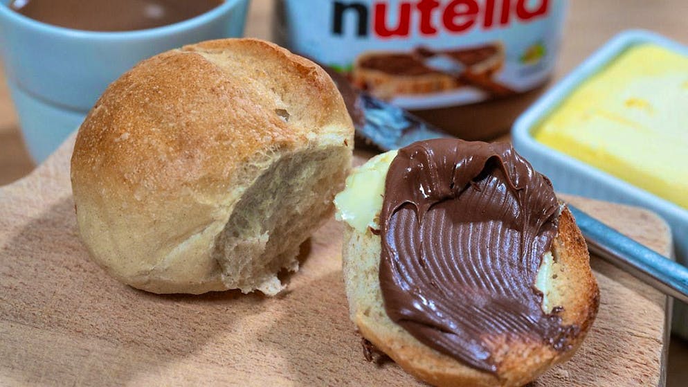 ILLUSTRATION - The first jar rolled off the production line in Alba, Italy, in 1964. Today, the nut nougat cream is a success almost everywhere in the world. Photo: Hendrik Schmidt/dpa