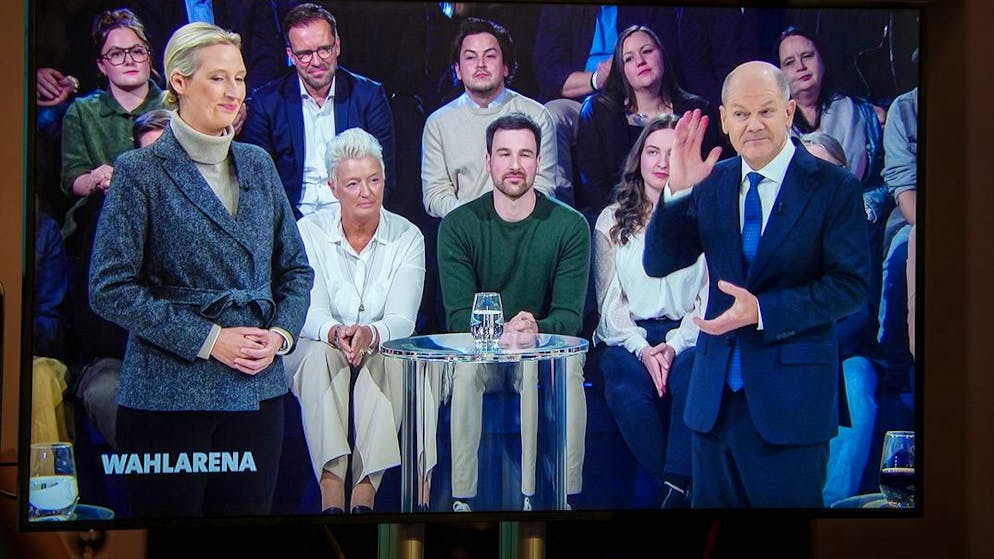 ARD-«Wahlarena». Merz fährt S-Bahn – Weidel wird persönlich