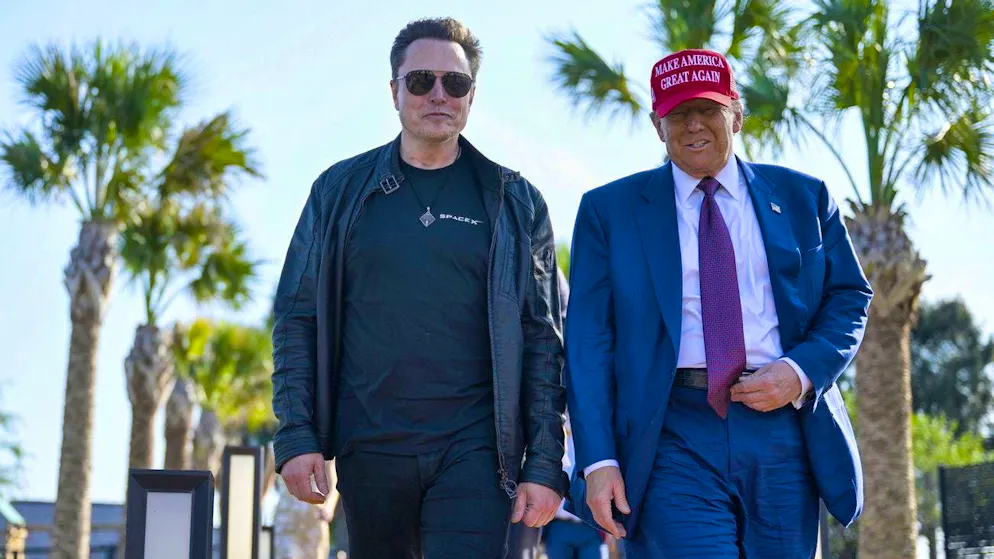 Donald Trump (right) with tech billionaire Elon Musk, whom the US president has endowed with a great deal of power. (archive image)