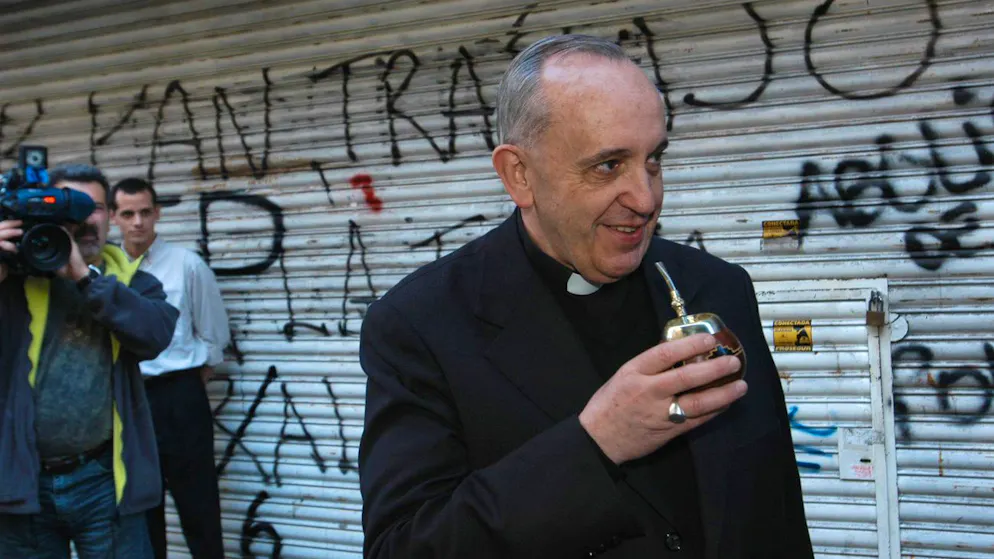 Vaticano. Il Papa dello street food, dal mate alla pizza