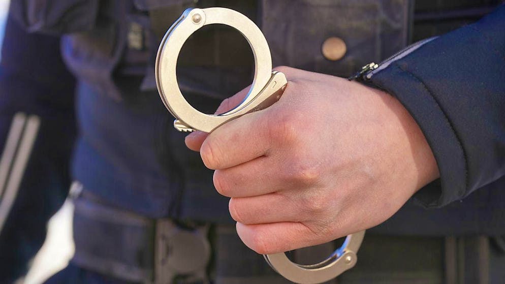 No excessively harsh action. The Bernese High Court has acquitted a police officer after a controversial stop. (symbolic image)