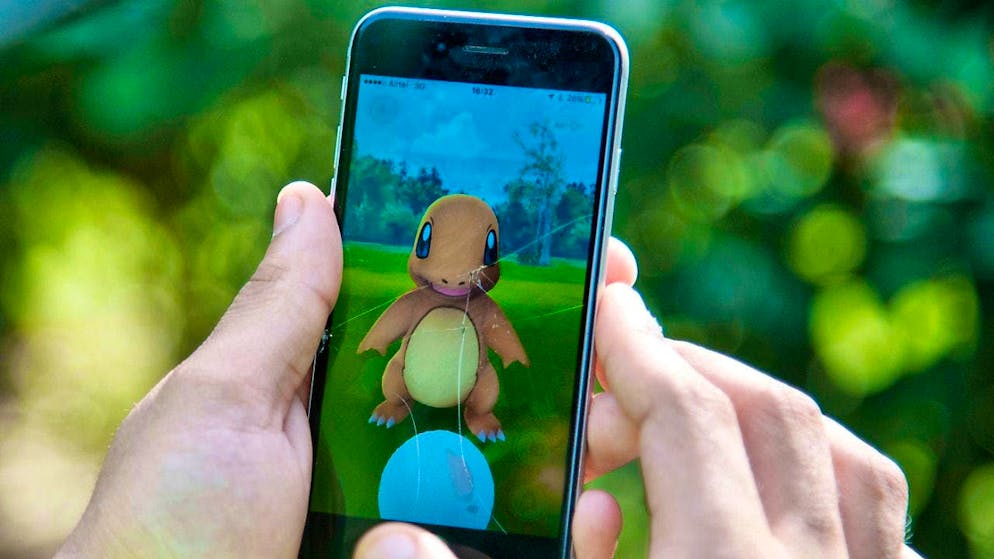 The smartphone game "Pokémon Go" became a hit immediately after its launch in 2016. (archive image)