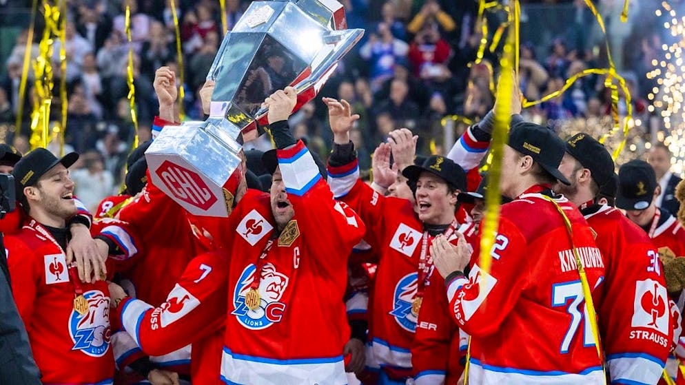Celebrations yes, but no collective rejoicing at the ZSC Lions - Gallery. ZSC captain Patrick Geering holds the winner's trophy