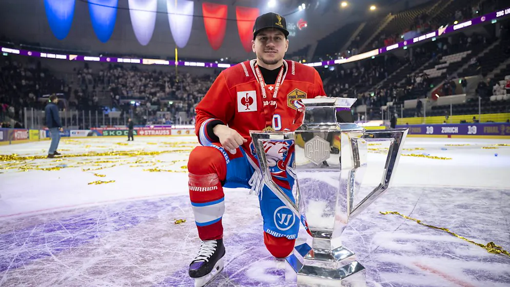Feiern ja, aber kein kollektiver Freudentaumel bei den ZSC Lions - Gallery. Sven Andrighetto, MVP der Champions-League-Kampagne 2024/25