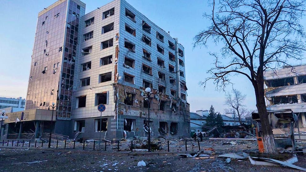 A destroyed office building after a Russian attack in which several people were injured. Photo: Alex Babenko/AP/dpa