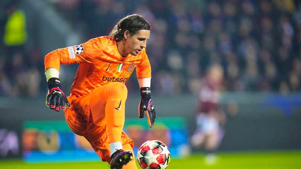 Yann Sommer has to take a break due to a broken thumb