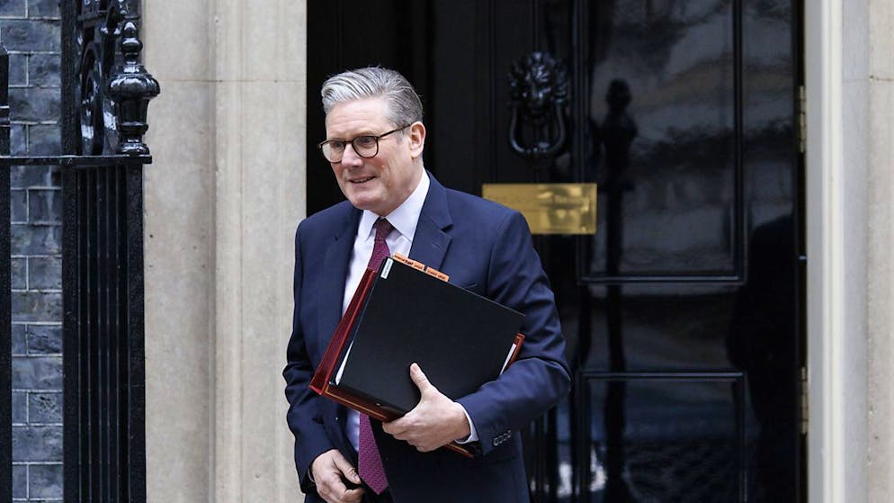 Guerra. Il premier britannico Starmer propone 30.000 soldati europei in Ucraina