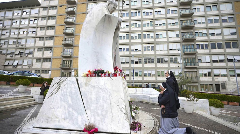 Il Papa ha nuovamente trascorso una notte tranquilla al Gemelli di Roma.