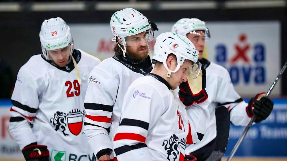 Long faces among the Lausanne players after the defeat