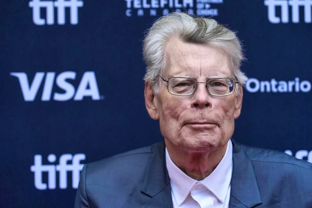 «Volevo solo dire che Trump è un traditore, uno stronzo che ama Putin!», ha postato Stephen King su X.
