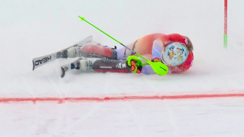 Slalom de Sestrières. Camille Rast chute violemment à quelques mètres de l’arrivée !