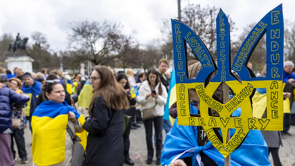 In Genf demonstrierten am Sonntag mehr als 800 Menschen für die Ukraine.