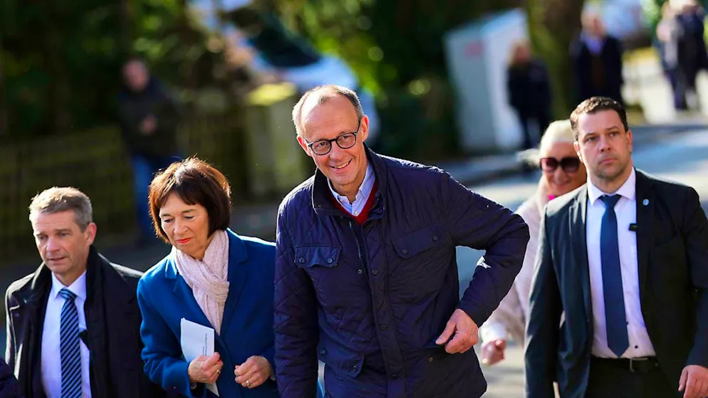 dpatopbilder - Friedrich Merz on his way to the polling station. Photo: Rolf Vennenbernd/dpa