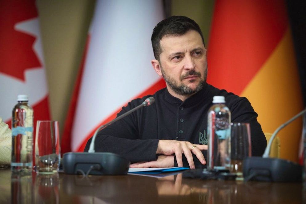 I leader occidentali si sono stretti in un abbraccio sempre più compatto a Kiev facendo quadrato intorno a Volodymyr Zelensky.