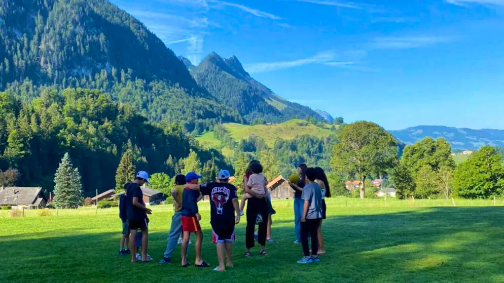 Chacun des séjours a fait l’objet d’un rapport d’évaluation réalisé par la HETS-FR sur la base de formulaires remplis par les participants et d’un rapport du formateur.