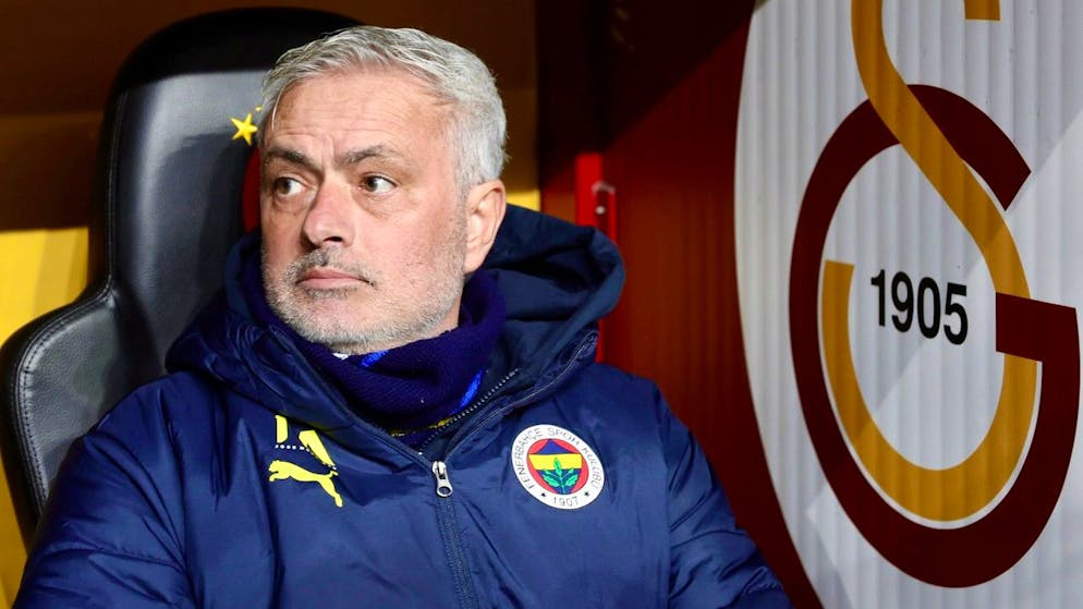 Galatasaray a accusé José Mourinho, entraîneur de Fenerbahce, d'avoir tenu des «propos racistes».