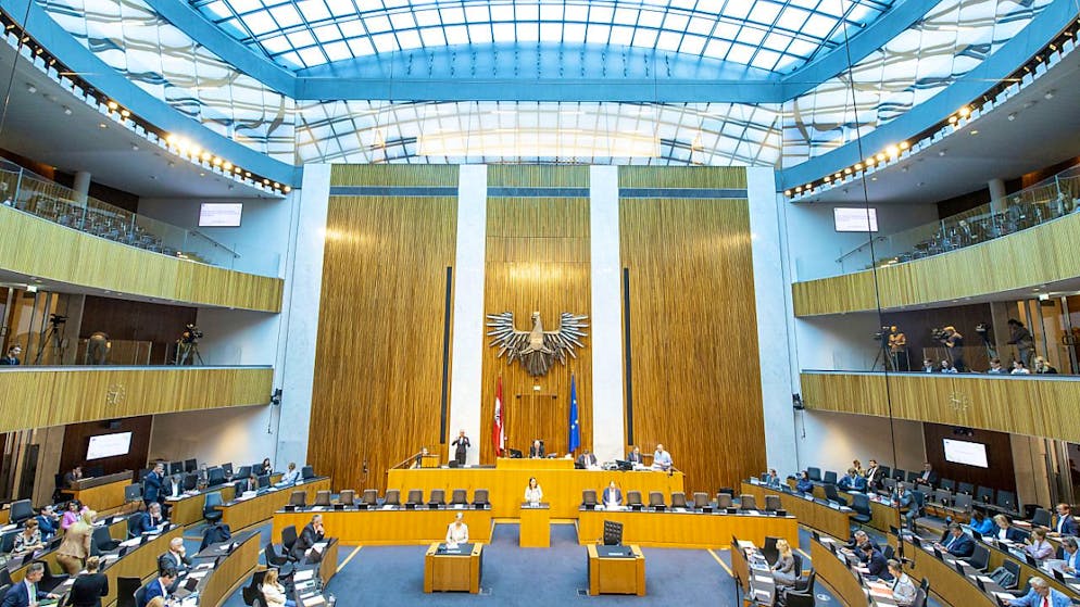 L'intesa è stata trovata dai tre principali partiti centristi in parlamento.