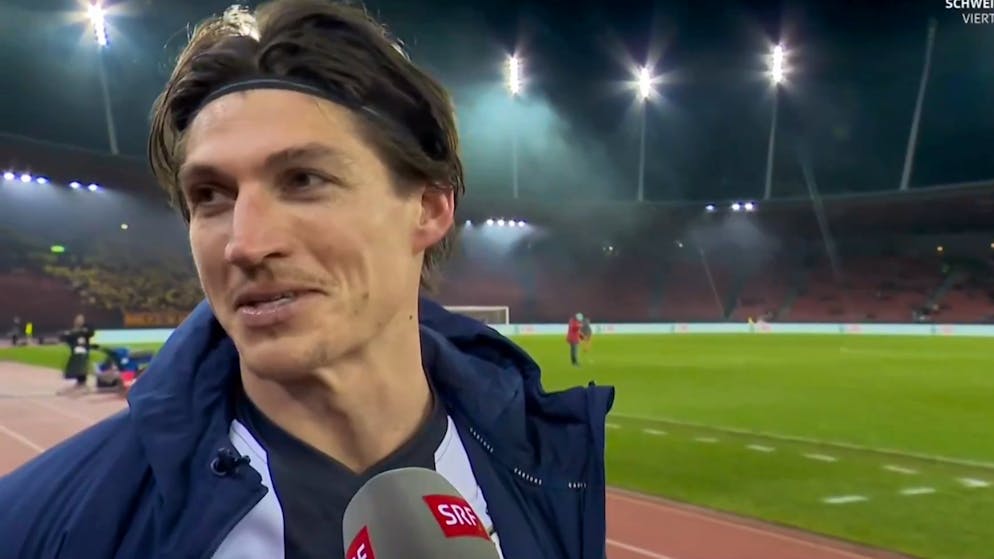 Nach herrlichem No-Look-Tor. «Was fragen Sie mich das?!» – Zuber bricht SRF-Interview ab