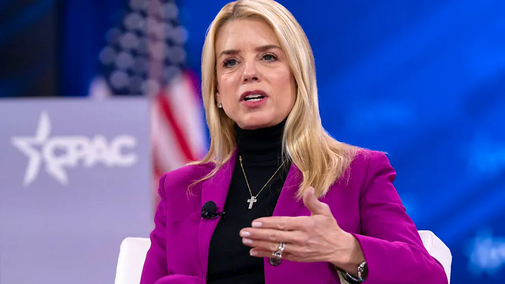 US-Justizministerin Pam Bondi zeigt sich Trump gegenüber loyal.