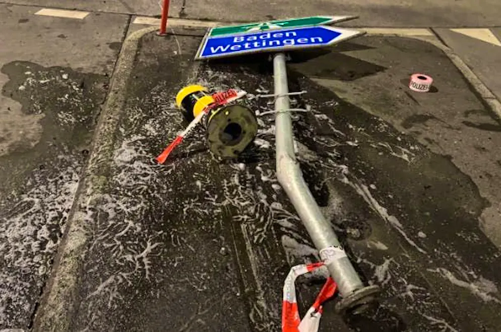The accident caused extensive material damage.