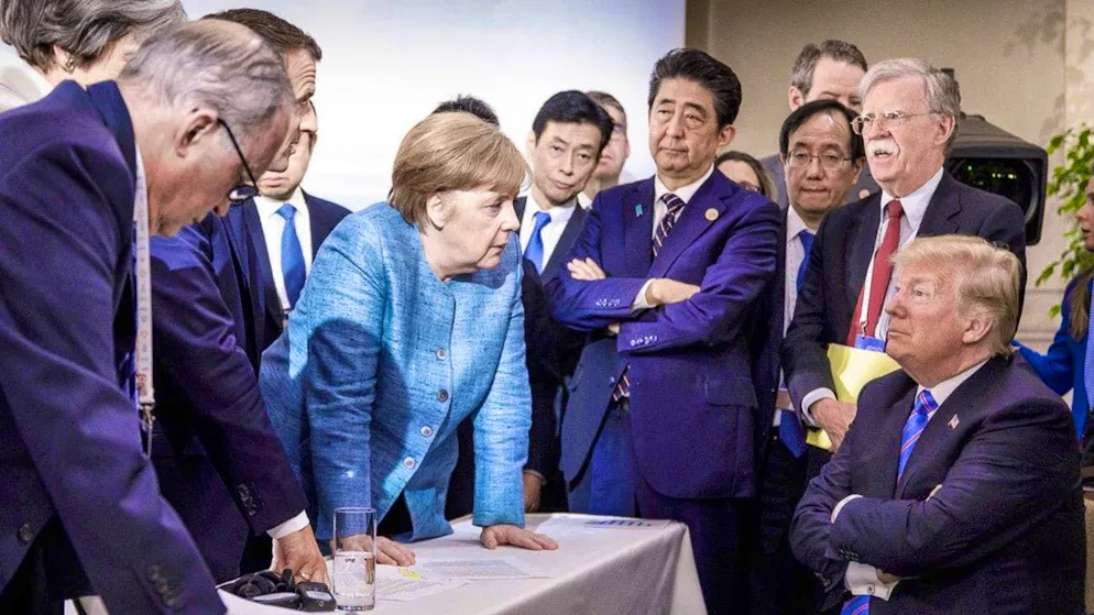 "Europe is like the 49-year-old who still lives with his parents": The picture shows Donald Trump (right) with German Chancellor Angela Merkel (center) and other politicians at the G7 summit in La Malbaie, Canada, in June 2018.