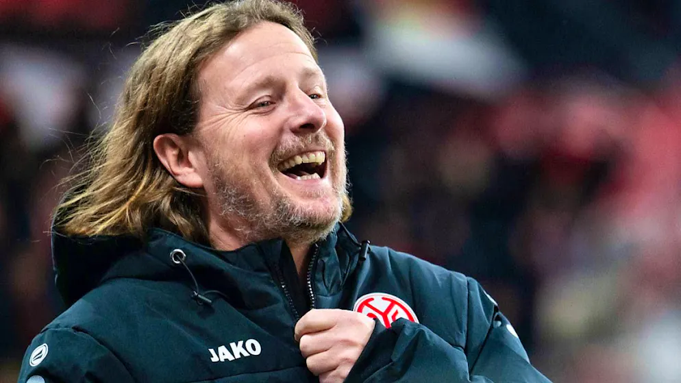 Bo Henriksen is currently in a Champions League place with Mainz