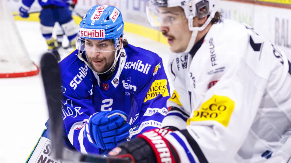 Kloten oder Gottéron? Die beiden Teams spielen im Fernduell um den letzten Platz in den Top 6.
