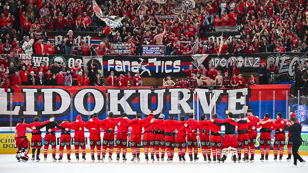 Lakers schicken Servette in die Ferien, Saisonende auch für Biel - Gallery. Rappis Fankurve feierte seine Helden