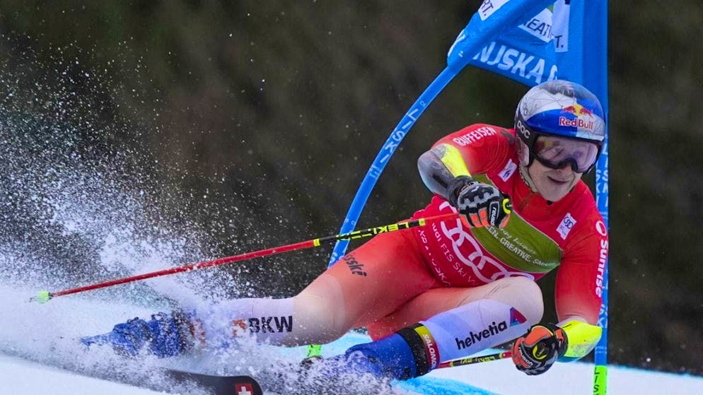 Marco Odermatt is also in contention for victory in the giant slalom in Kranjska Gora