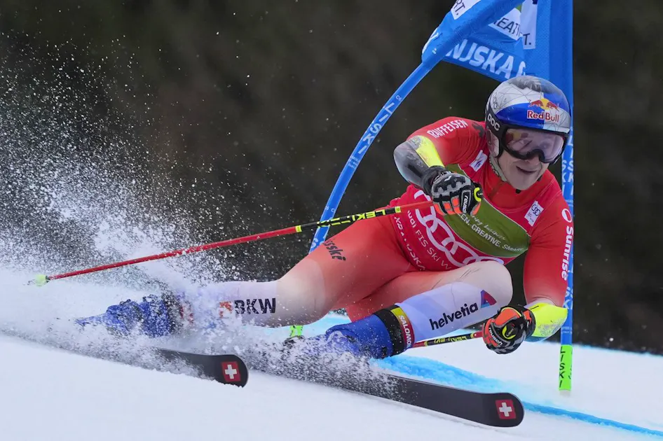 Kranjska Gora: Odermatt misses out on victory in the giant slalom