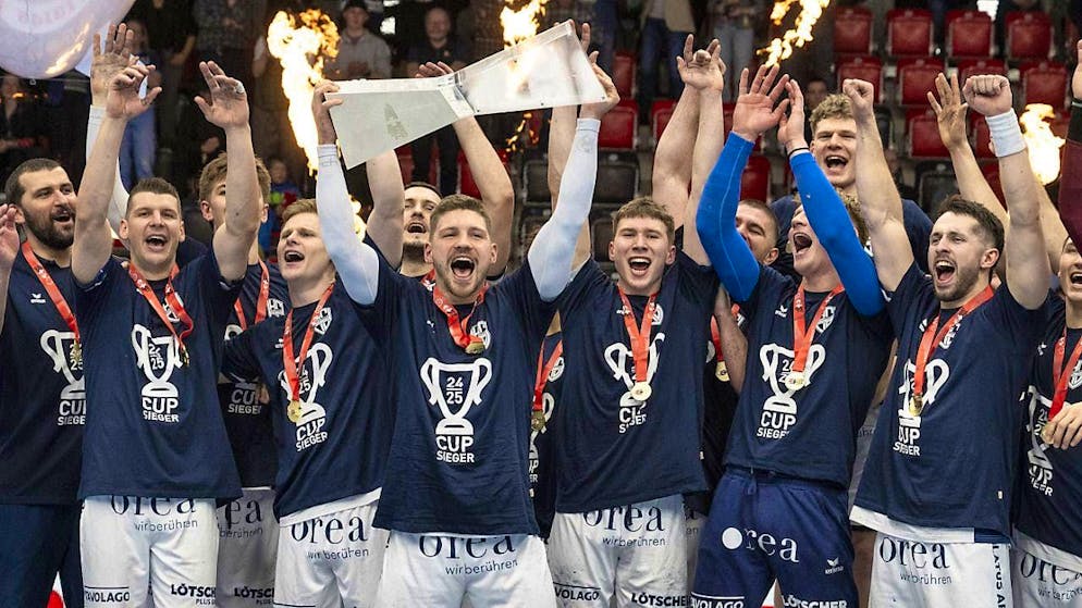 Kriens-Lucerne beats Wacker Thun in the last second - Gallery. Kriens-Lucerne celebrates in the sold-out arena in Gümligen