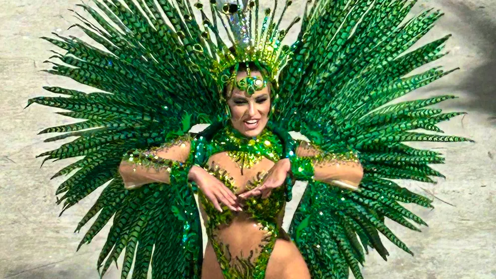 Carnival in Rio kicks off with famous parades in the Sambodrome - Gallery. The elaborate costumes and hot rhythms thrill millions of television viewers around the world.