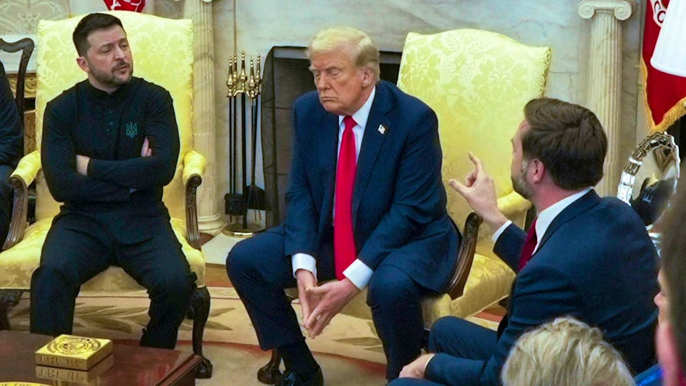 The meeting between US President Donald Trump and Ukrainian President Volodymyr Zelenskyi is keeping the US media busy.