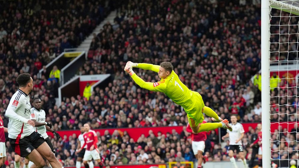 Der Held von Old Trafford: Dank Bernd Leno ist Fulham eine Runde weiter.