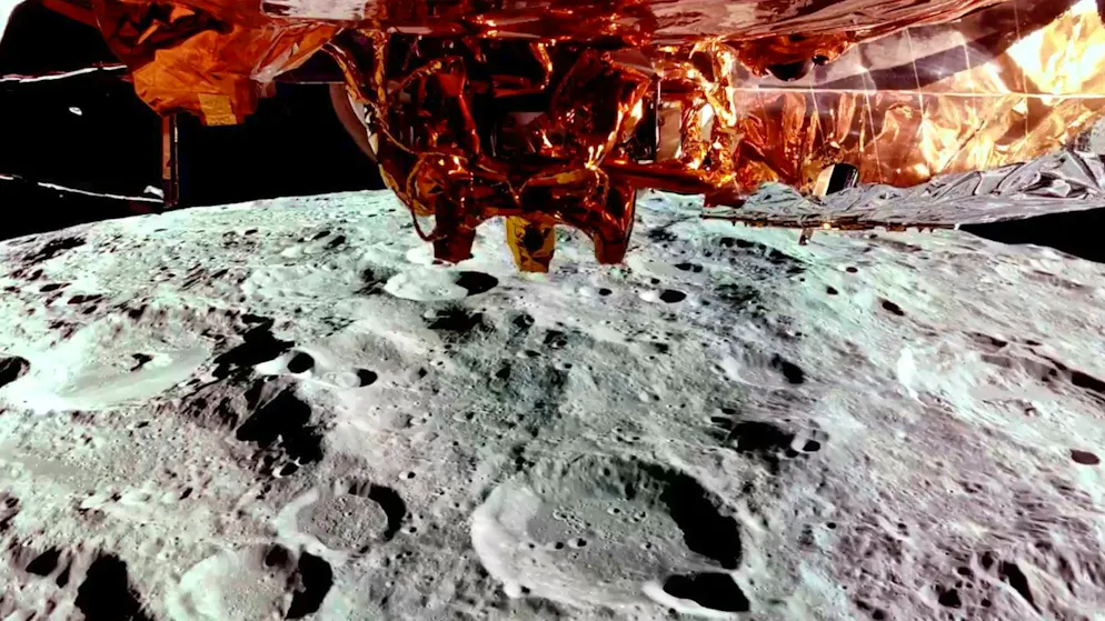 Blue Ghost" used a camera to record the lunar surface before landing.