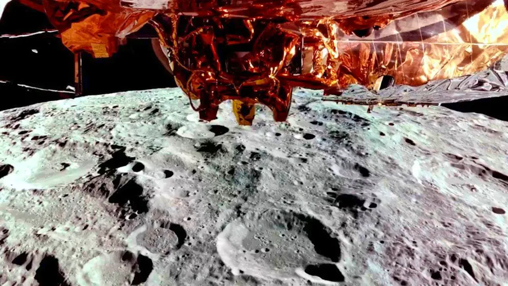 ARCHIVE - The lunar lander "Blue Ghost" from Firefly Aerospace in orbit around the moon. Photo: Uncredited/Firefly Aerospace/AP/dpa - ATTENTION: For editorial use only until March 10, 2025 in connection with current reporting and only with full attribution of the above credit