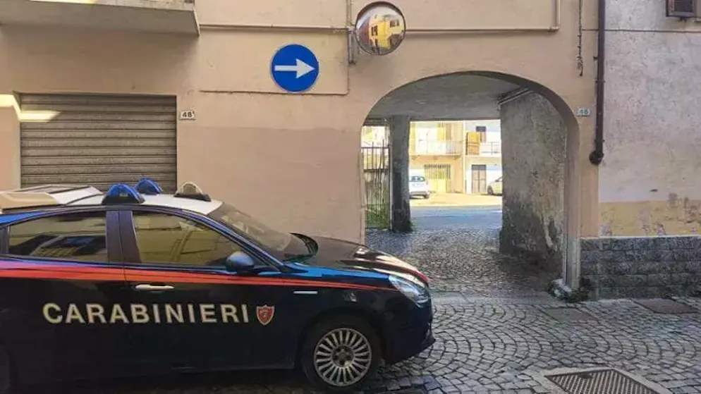 Polizei sichert Tatort.