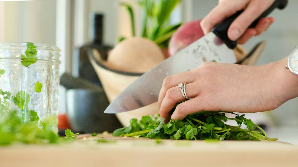 Kitchen tips. These 13 mistakes you make when cooking