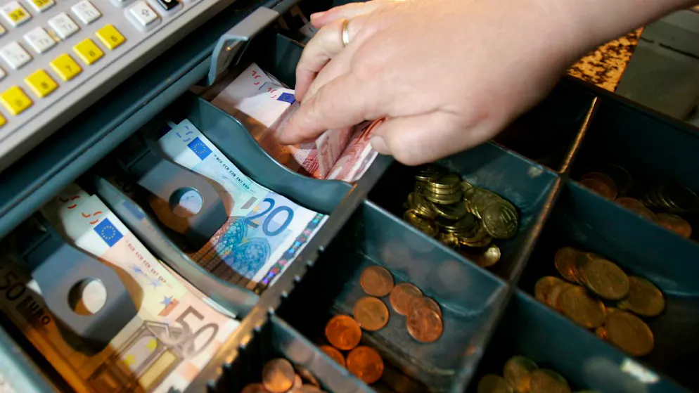 Die Teuerung ist in der Eurozone wieder etwas gesunken, wenn auch weniger stark als erwartet. (Symbolbild)