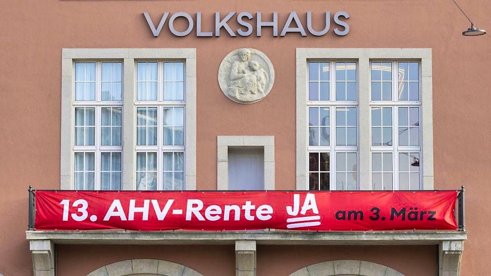 The 13th AHV pension will be paid from the end of 2026. Parliament has approved the provisions for payment, but has not decided on the financing. (Archive image)