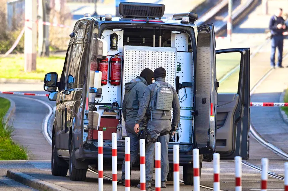 Mannheim incident 3.3.2025. Officers near the scene.