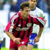 HAL02-20000729-DESSAU, GERMANY: Bayer Leverkusen's Robert Kovac leaves Hertha's Paul Dardei (left) and Michael Preetz (background) trailing behind him during the German League Cup semi final match in Dessau Saturday 29th July 2000. EPA PHOTO/DPA/.WOLFGANG KLUGE