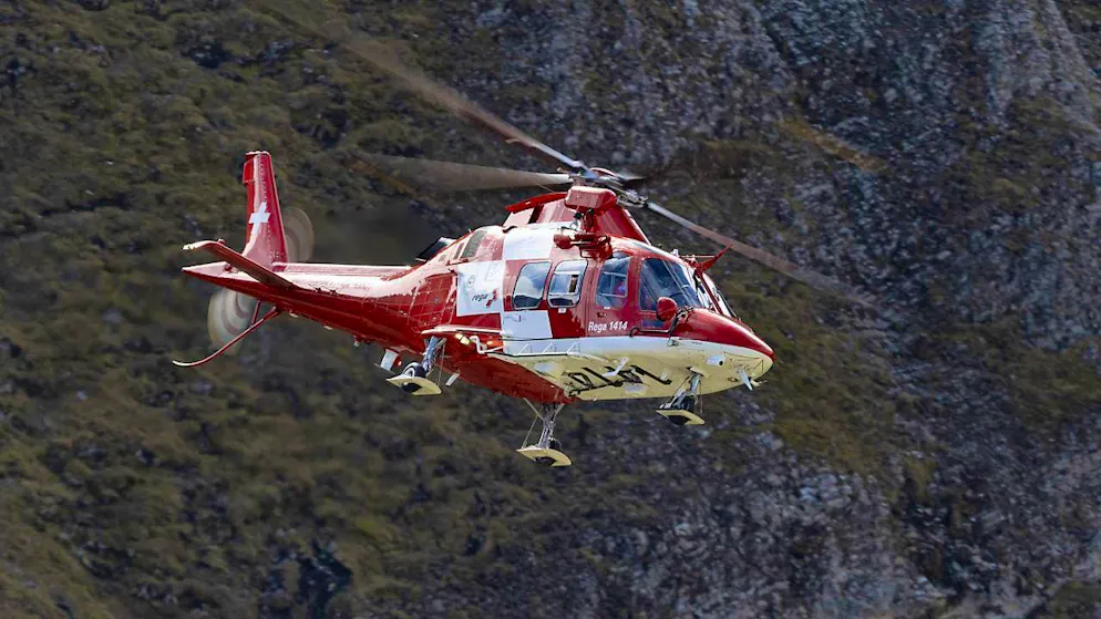 The paraglider pilot involved in the accident was transported to hospital by Rega helicopter. (archive picture)