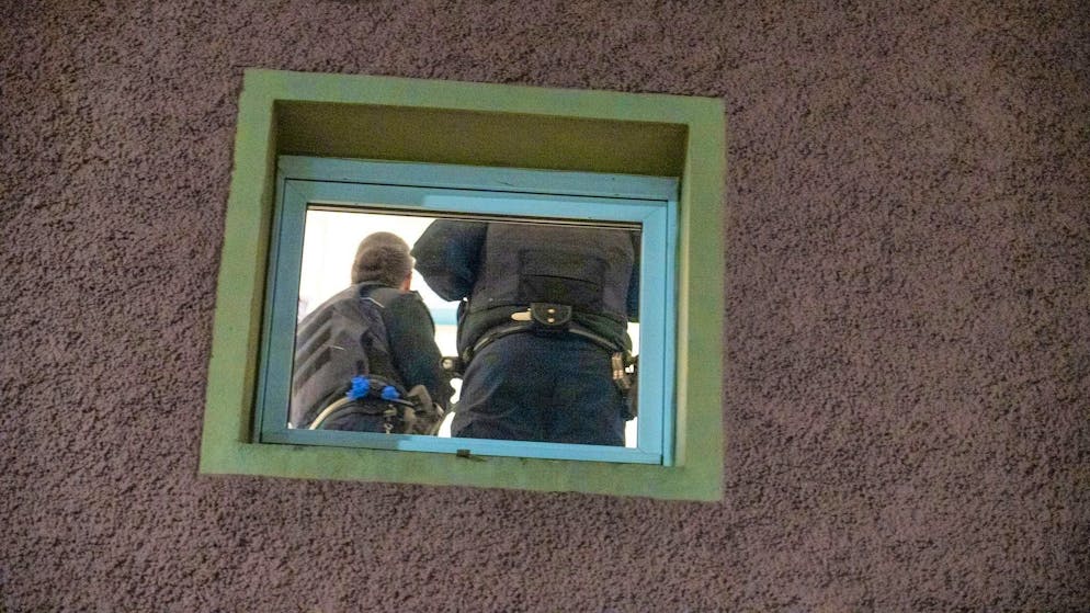 Arrest warrant issued after Mannheim death drive - Gallery. Investigators have searched the suspect's apartment. 