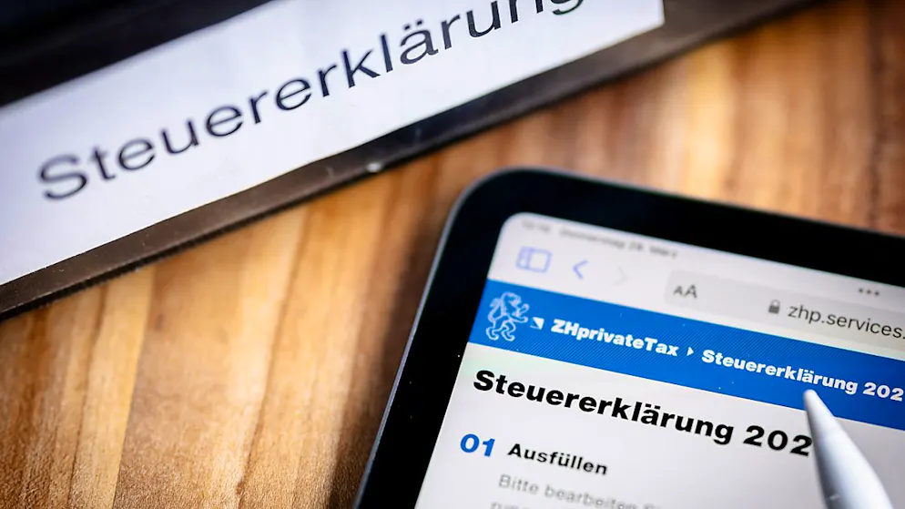 Künftig soll jede Person unabhängig von ihrem Zivilstand Steuern zahlen. Über eine Gesetzesvorlage dazu berät zurzeit der Ständerat. (Themenbild)