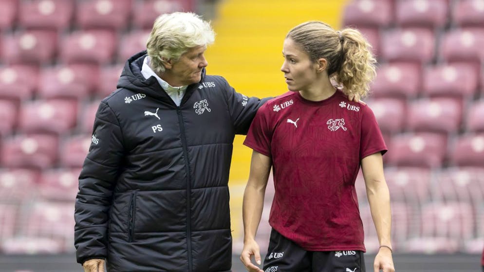 Pia Sundhage muss auf Luana Bühler verzichten.
