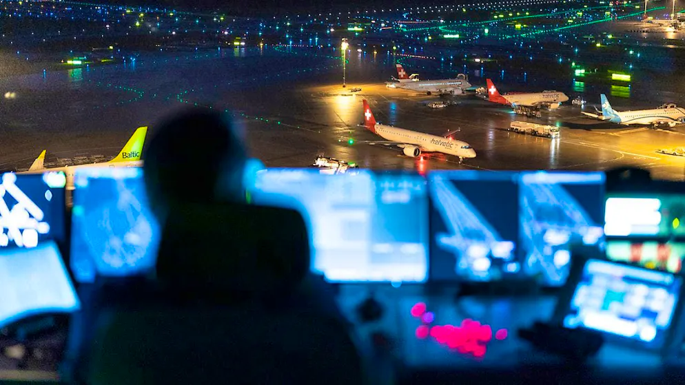 Swiss air navigation service provider Skyguide posted negative figures in 2024. This is due to high investments in IT and system maintenance. (archive image)