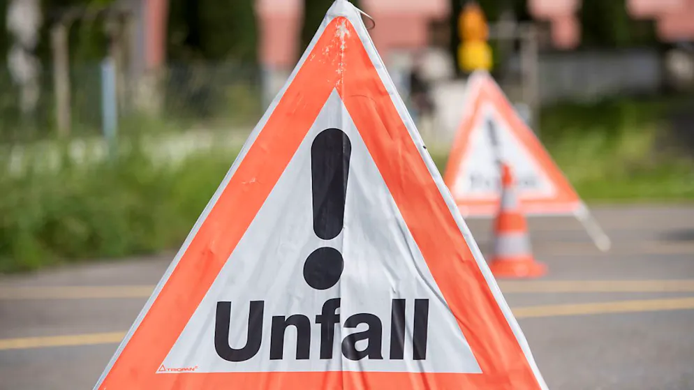 In Boll nahe der Stadt Bern ist am Mittwoch eine Fussgängerin bei einem Verkehrsunfall getötet worden. (Symbolbild)
