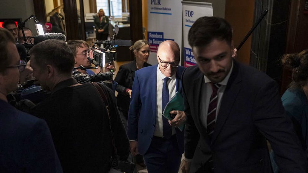 Das medieninteresse im bundeshaus ist auch a martin pfister Gross.